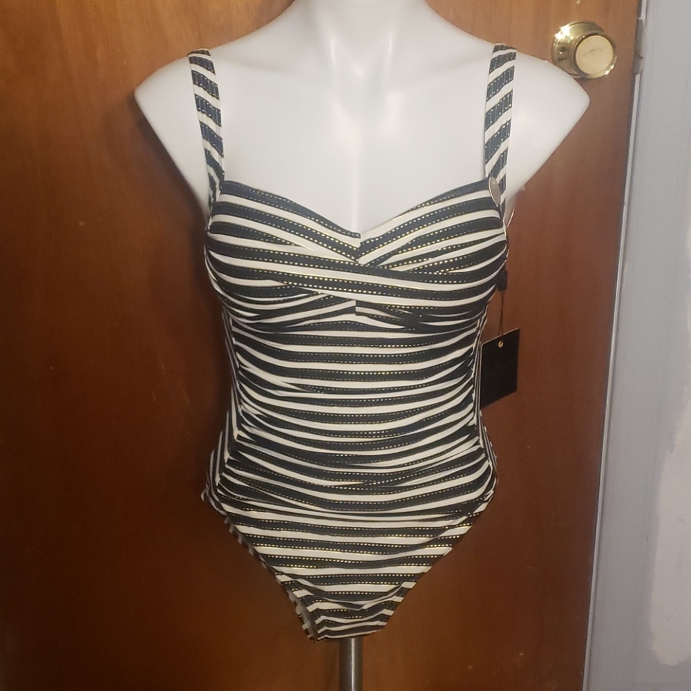 Nip Tuck Swim Stripe One-Piece Swimsuit sz 6